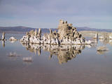 [Tufa towers in Mono lake]